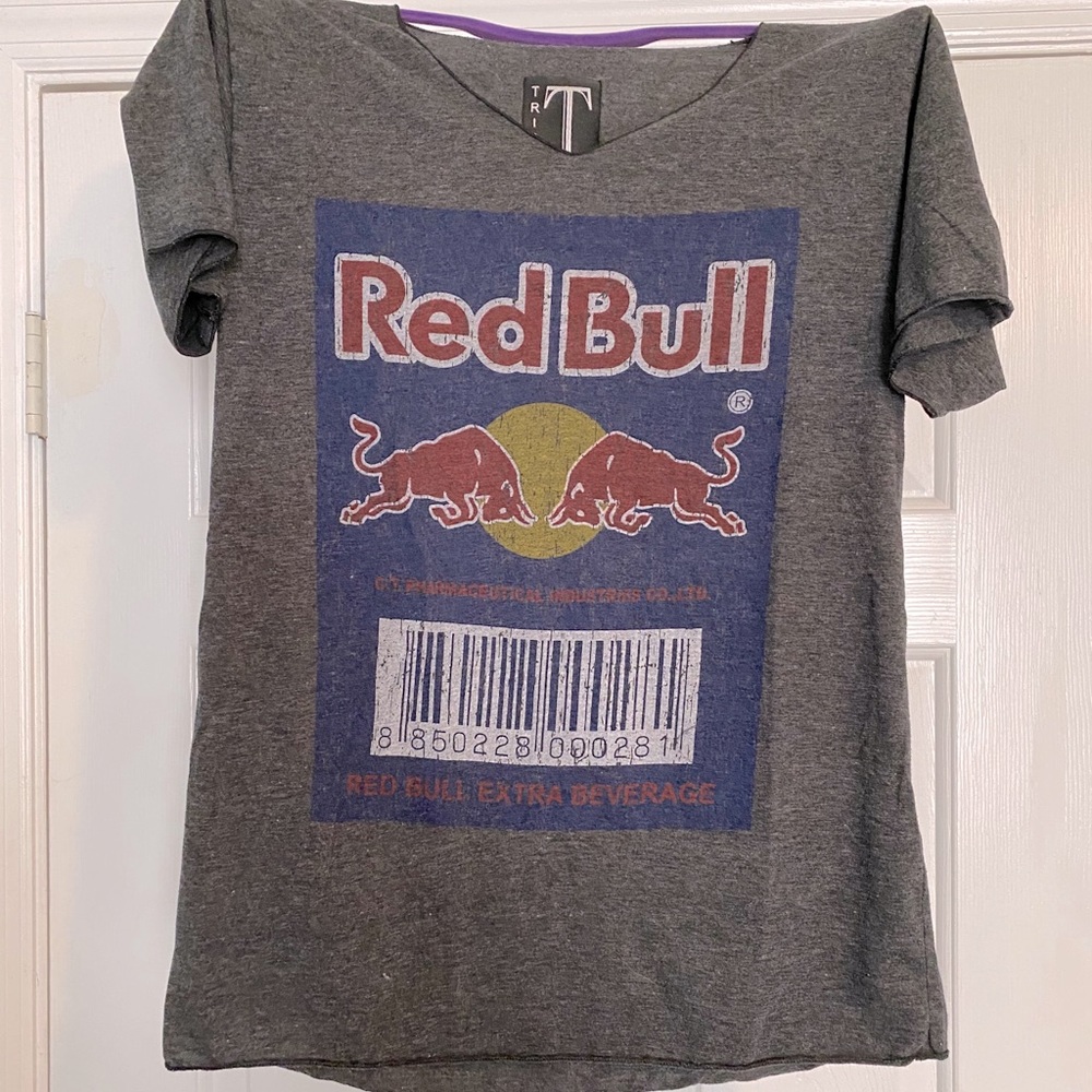 🌈2/$15🌥 Red Bull t-shirt